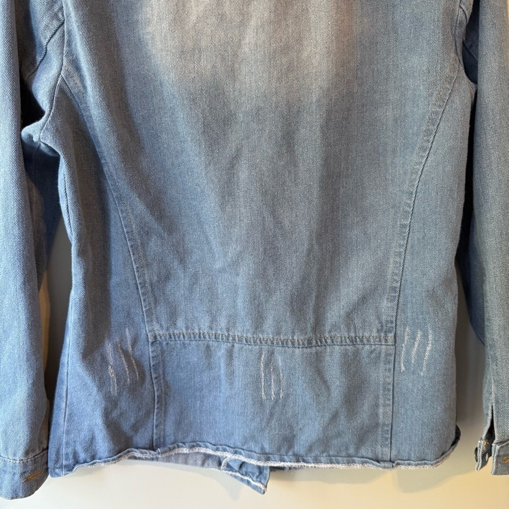 Source Unknown Distressd Blue Jean Jacket Size S or M Streetwear - Picture 12 of 12